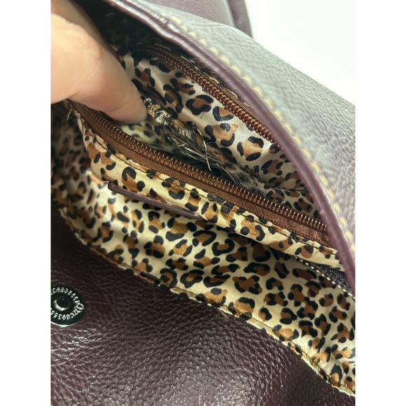 Celsius Women's Red Burgundy Leather Detachable Strap Shoulder Bag Size Medium - Picture 8 of 11